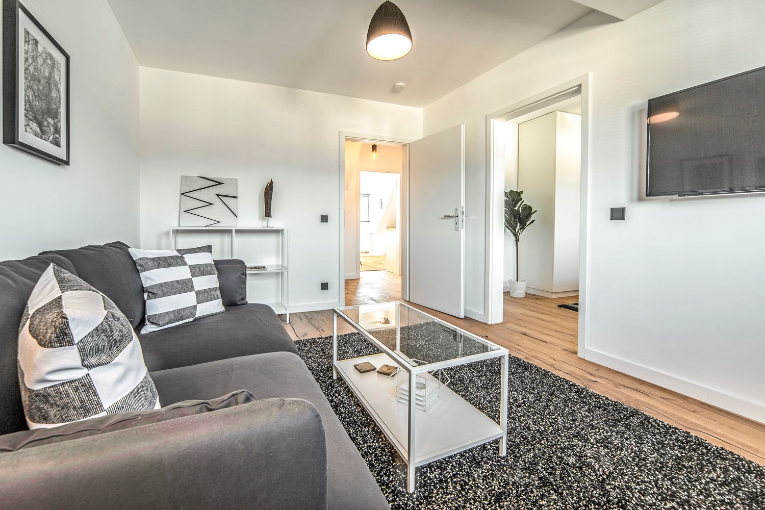 Modern 2 Room Apartment At The Volksgarten - 13