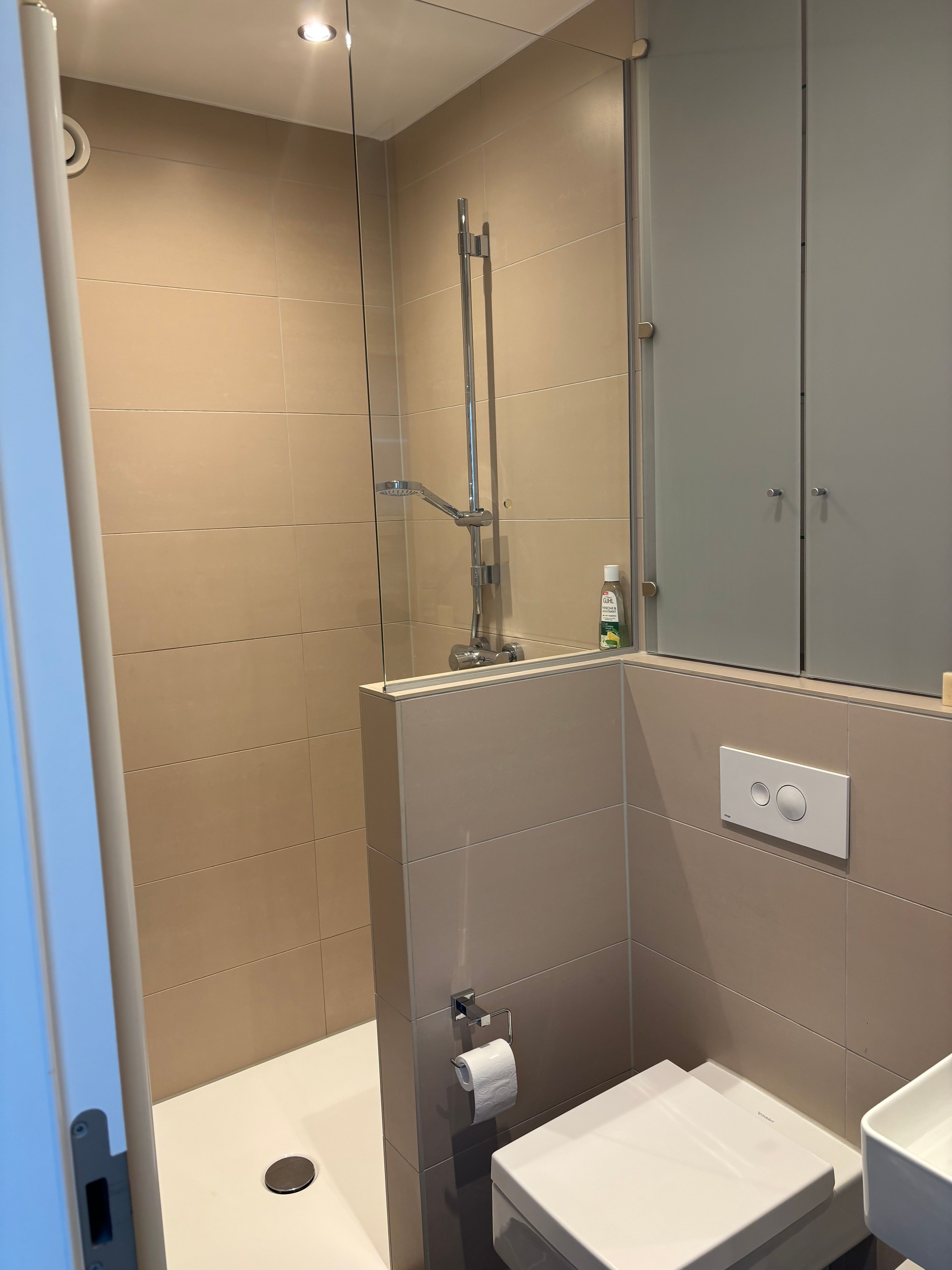 Great Studio Home With Own Entry At The Best Spot In Düsseldorf - 5