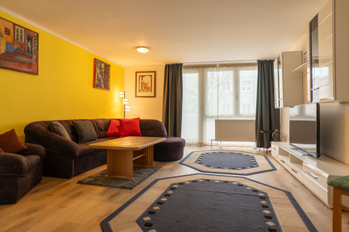 Bright and Spacious Apartment near Nuremberg City Center