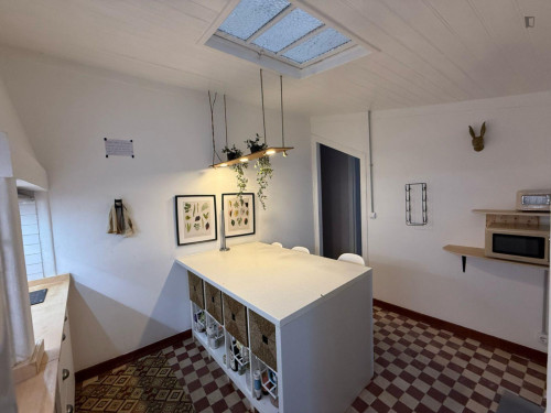 Welcoming Bedroom Near ISLA - Gallery - 8