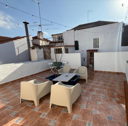Welcoming Bedroom Near ISLA - Gallery - 12