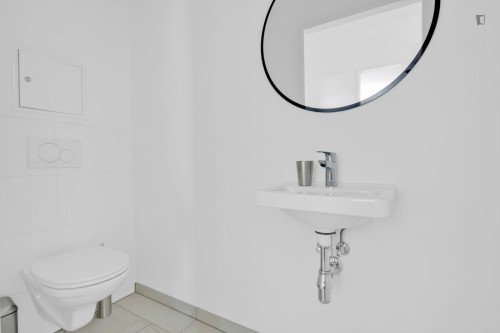 Interesting 2-bedroom apartment in Sankt Marx - Gallery - 13