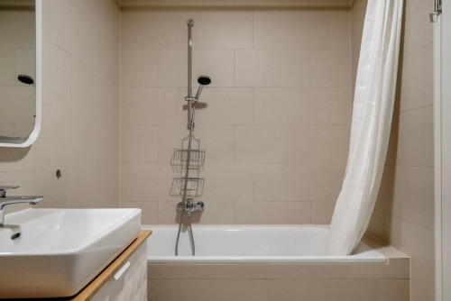 Cozy 1-bedroom flat near the IBS International Business School - Gallery - 11