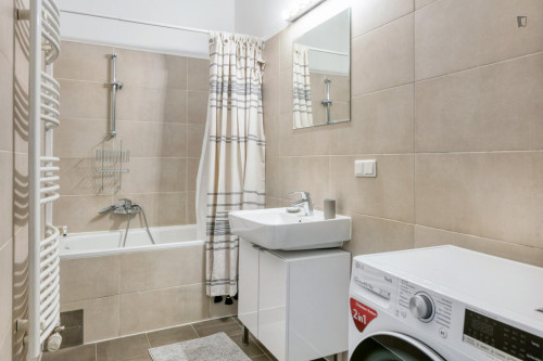 Dashing 2-bedroom apartment in Fasanviertel - Gallery - 6