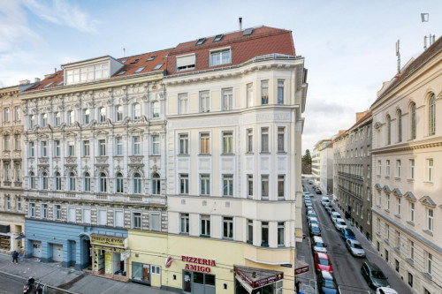 Dashing 2-bedroom apartment in Fasanviertel
