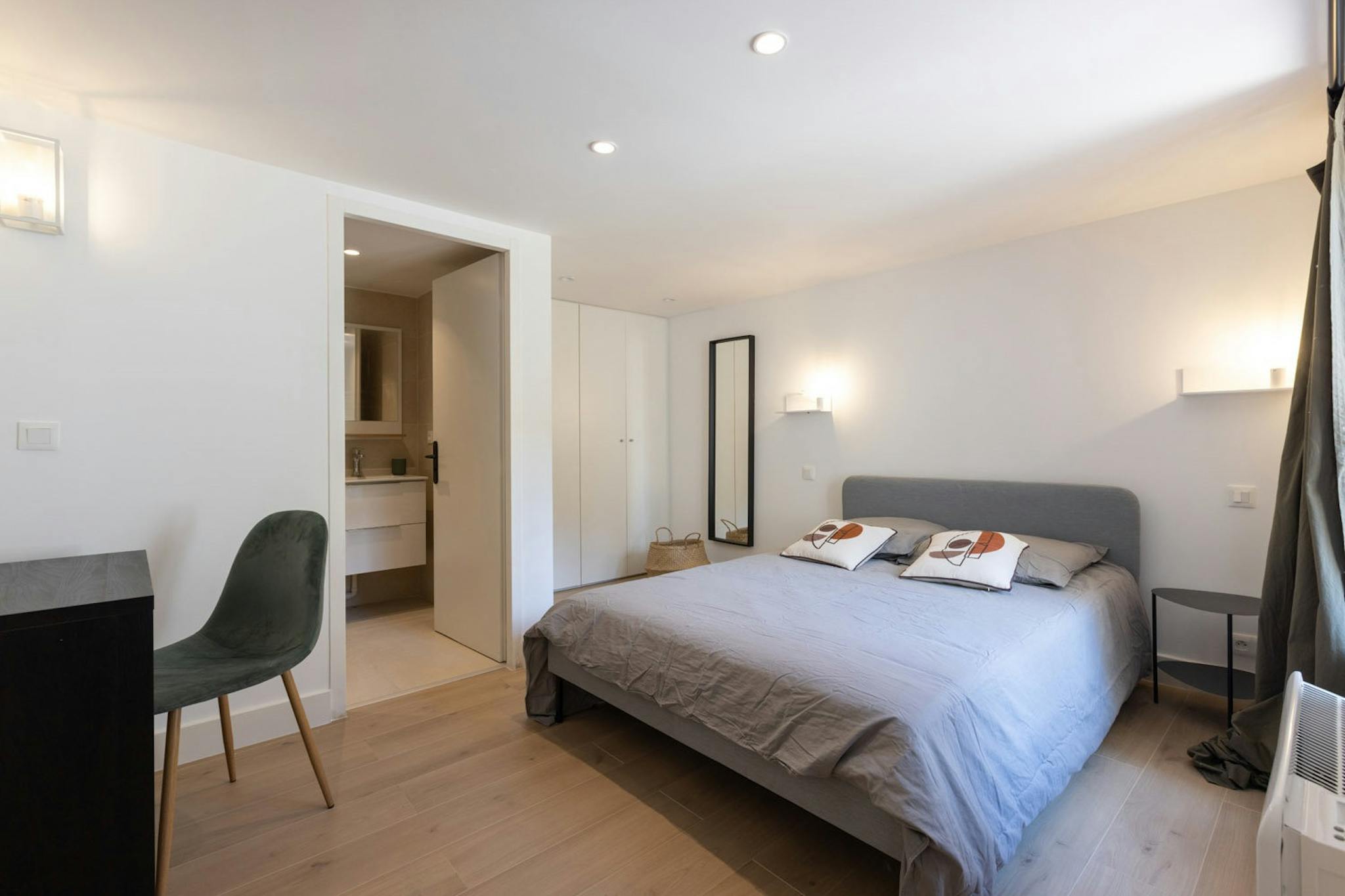 Private Room - 2