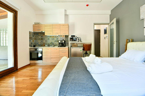 Papadiamantopoulou, Athens