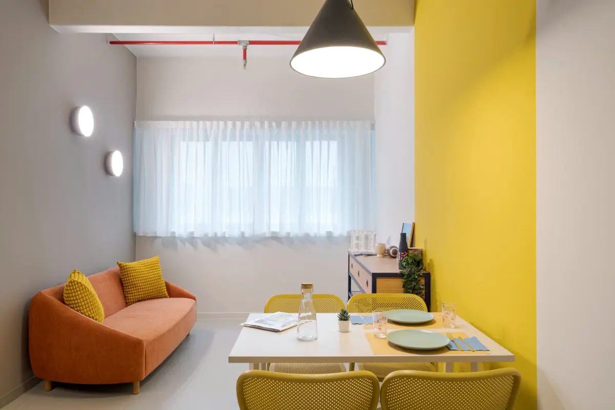 Room In Apartment For 2 - 4