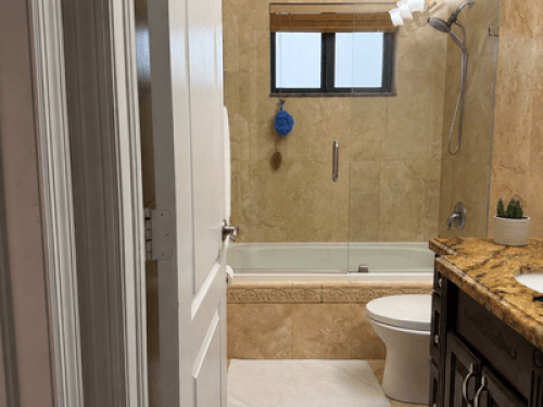 Comfortable Furnished Room for Inte