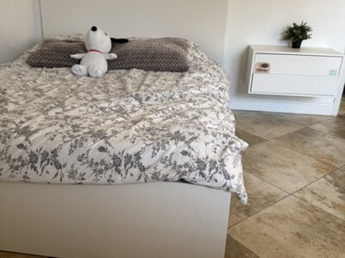 Comfortable Furnished Room for Inte