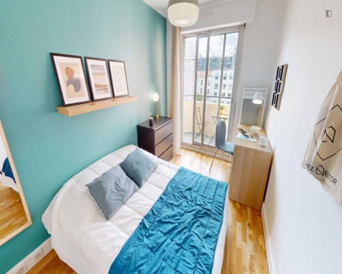 Inviting double bedroom in Beaugrenelle