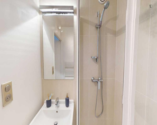 Inviting double bedroom in Beaugrenelle - Gallery - 13