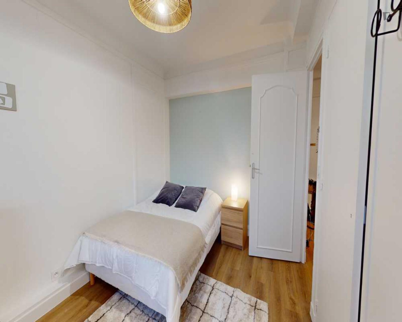Very Nice Double Ensuite Bedroom In 17th Arrondissement - 1