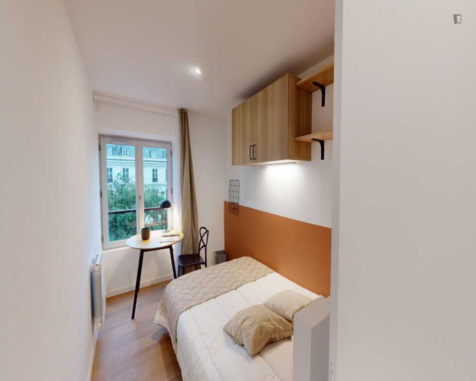 Neat And Cosy Double Ensuite Bedroom In 9th Arrondissement - Opera - 1