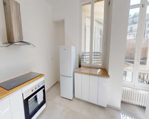 Elegant double bedroom in Plaine-Monceau - Gallery - 15
