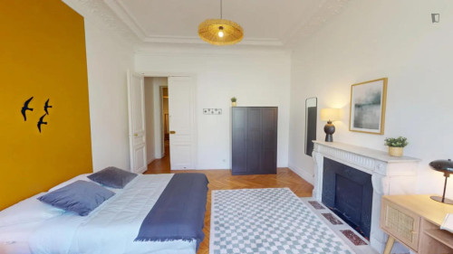 Elegant double bedroom in Plaine-Monceau - Gallery - 23