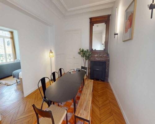 Elegant double bedroom in Plaine-Monceau - Gallery - 14