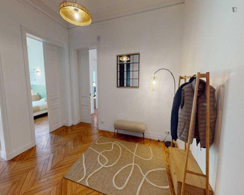 Elegant double bedroom in Plaine-Monceau - Gallery - 5