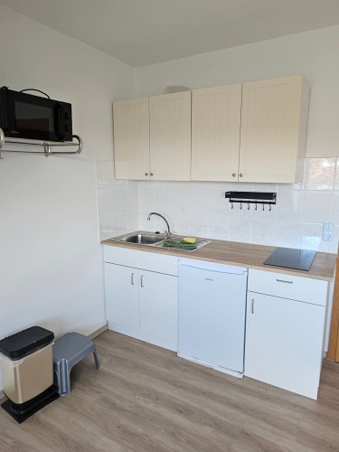 Modern möbliertes Apartment