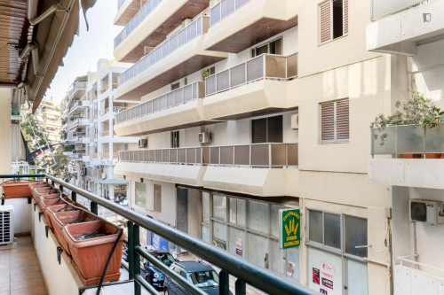 Inviting 2-bedroom flat in Nea Smirni