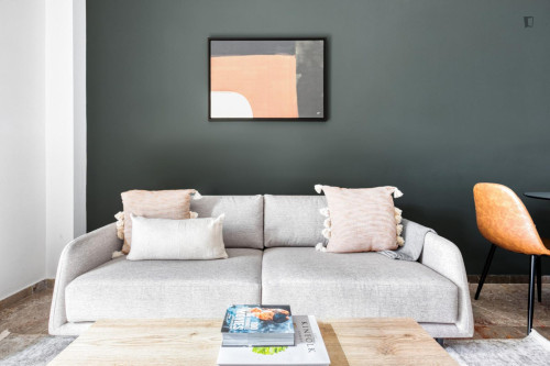 Inviting 1-bedroom flat near the Metropolitan College - Gallery - 6