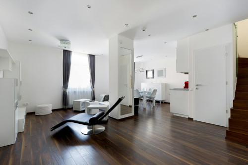 Harmincad utca, Budapest
