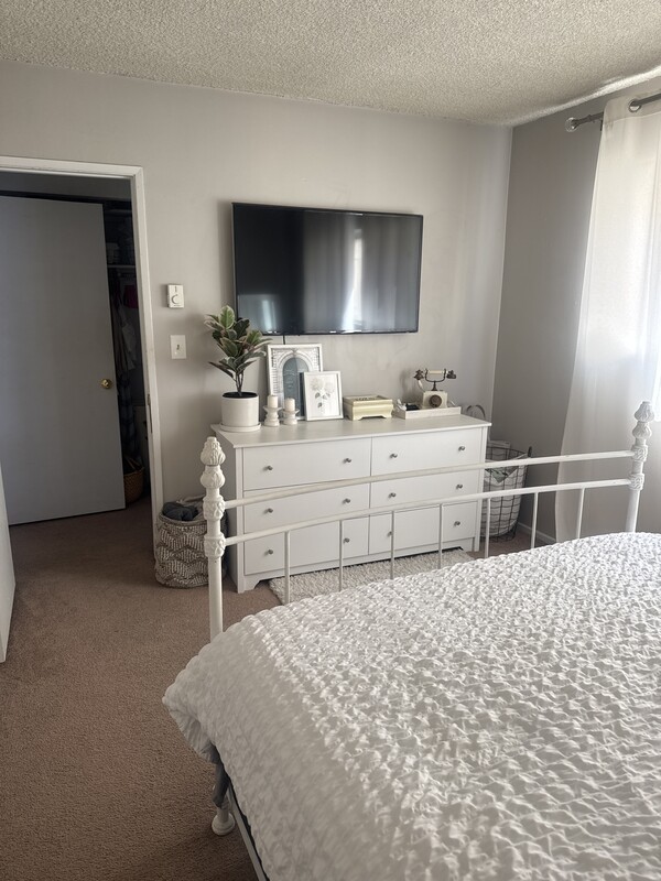 Guest Bedroom(Full Room) - 1