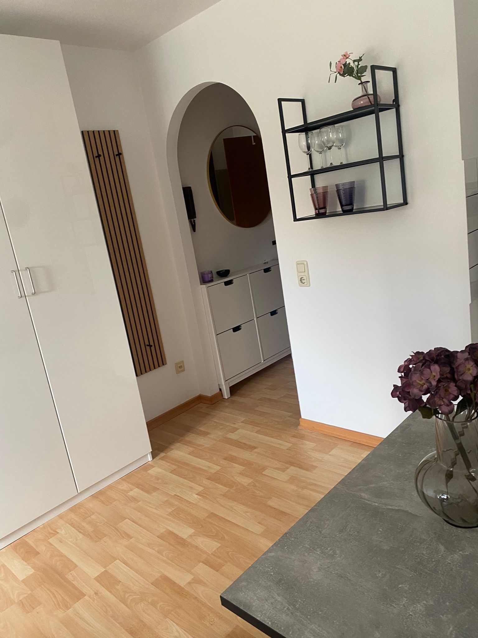 Charming 1 Room Appartement With Parking Space - 1