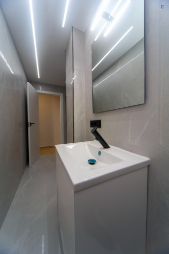 Homely single bedroom bedroom near Parque Federico García Lorca - Gallery - 6