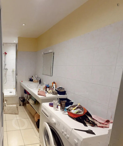 Neat double bedroom near Ampère - Victor Hugo station - Gallery - 7