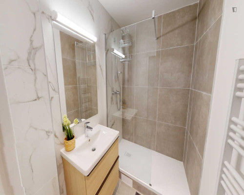Inviting double bedroom in 15th arrondissement - Gallery - 8