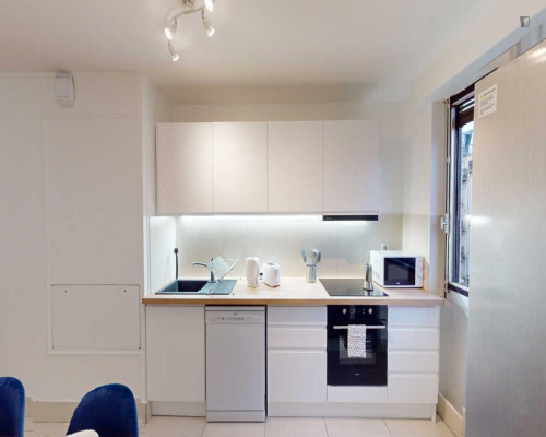 Inviting double bedroom in 15th arrondissement
