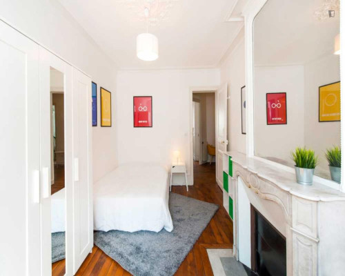 Welcoming double bedroom in Gare du Nord