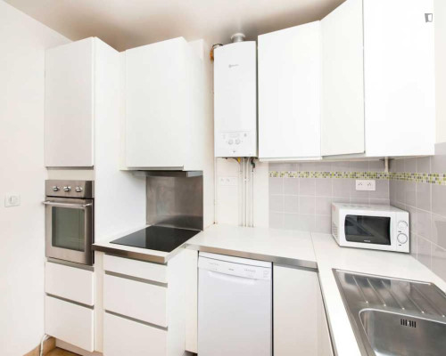 Welcoming double bedroom in Gare du Nord - Gallery - 5
