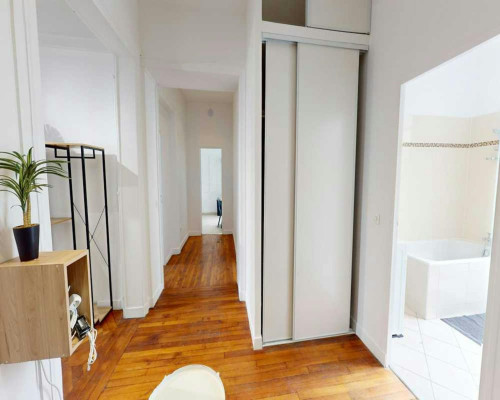 Rue du Faubourg Saint-Denis, Paris - Gallery - 7