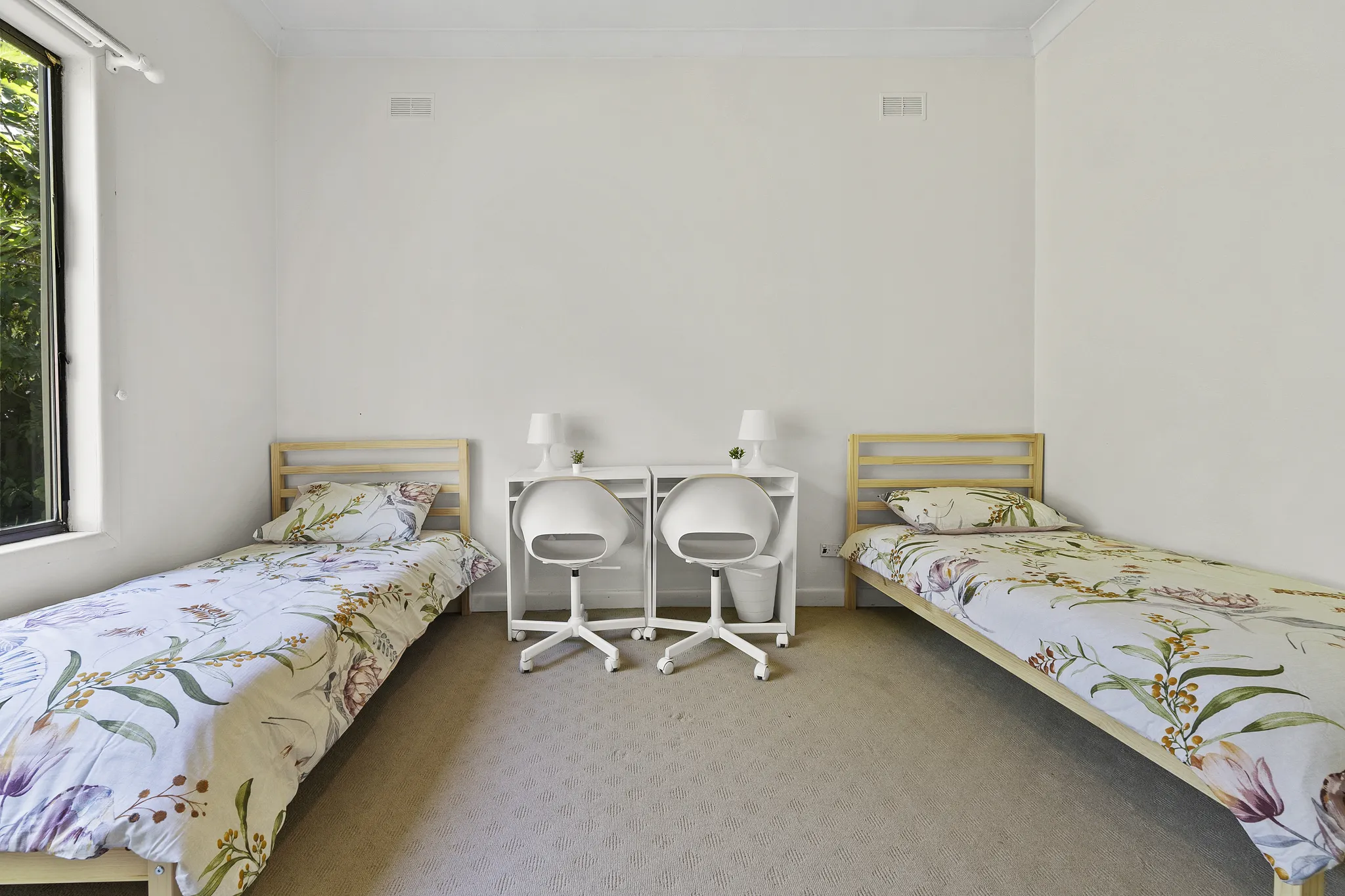 Private Room in Newport - Gallery - 7