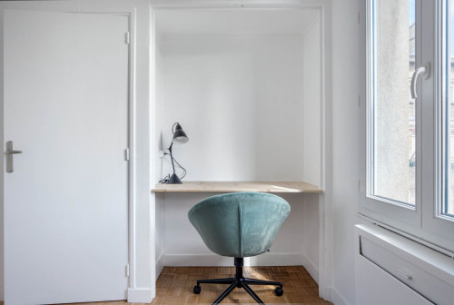 Stylish Passy Apartment with Stunning City Views - Gallery - 9