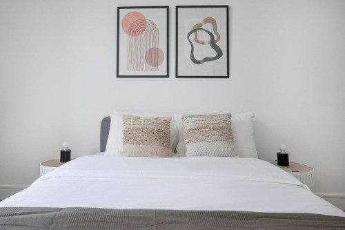 Stylish Passy Apartment with Stunning City Views - Gallery - 15