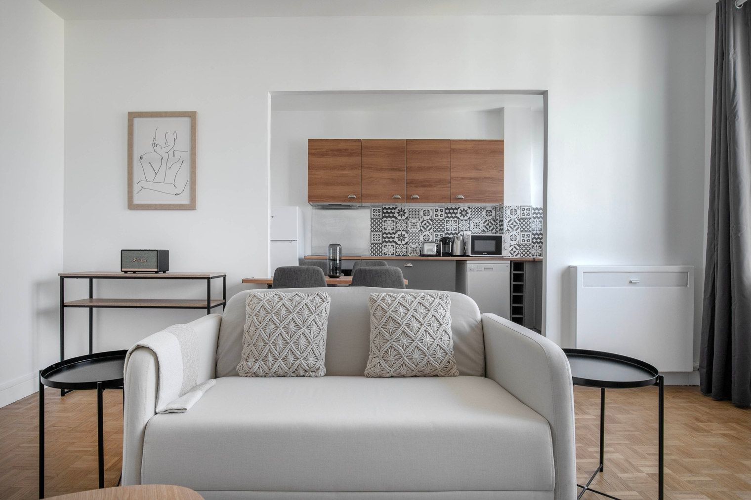 Stylish Passy Apartment With Stunning City Views - 20