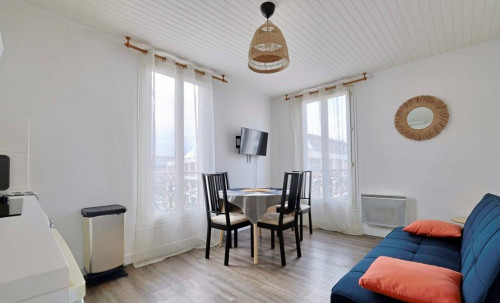Bright & Charming One-Bedroom Apartment in the Heart of Paris' 12th - Gallery - 8
