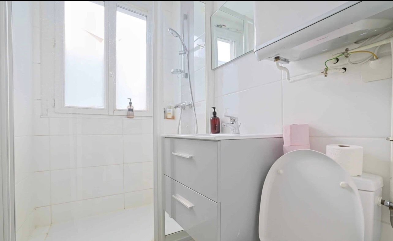 Bright & Charming One-Bedroom Apartment In The Heart Of Paris' 12th - 9