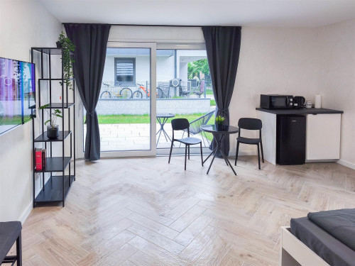 ALFA Stuttgart double room kitchenette terrace shared bathroom near Porsche & Bosch - Gallery - 7