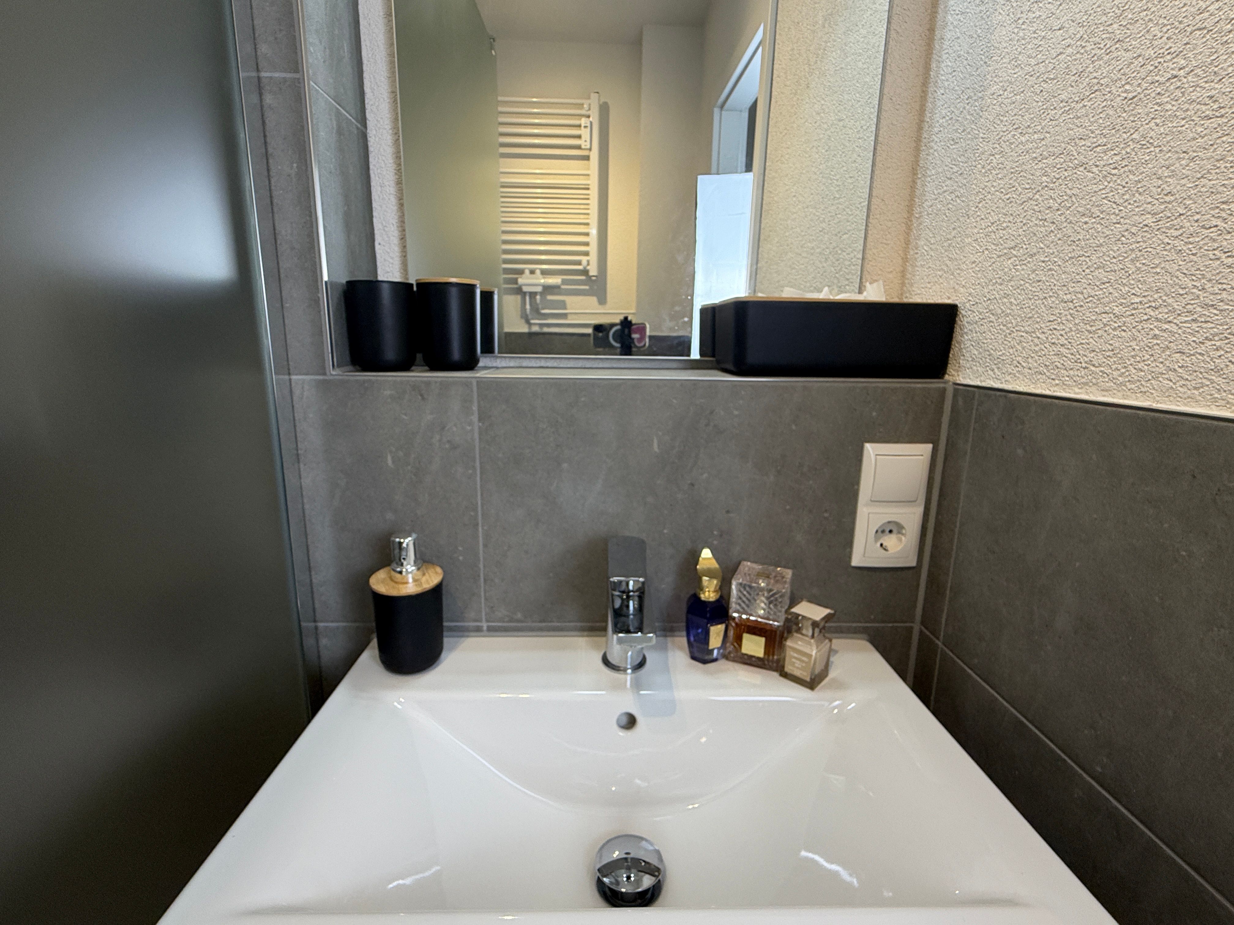 Napa Night – Bright 3-Room Apartment, 81 Sqm, Balcony - 8