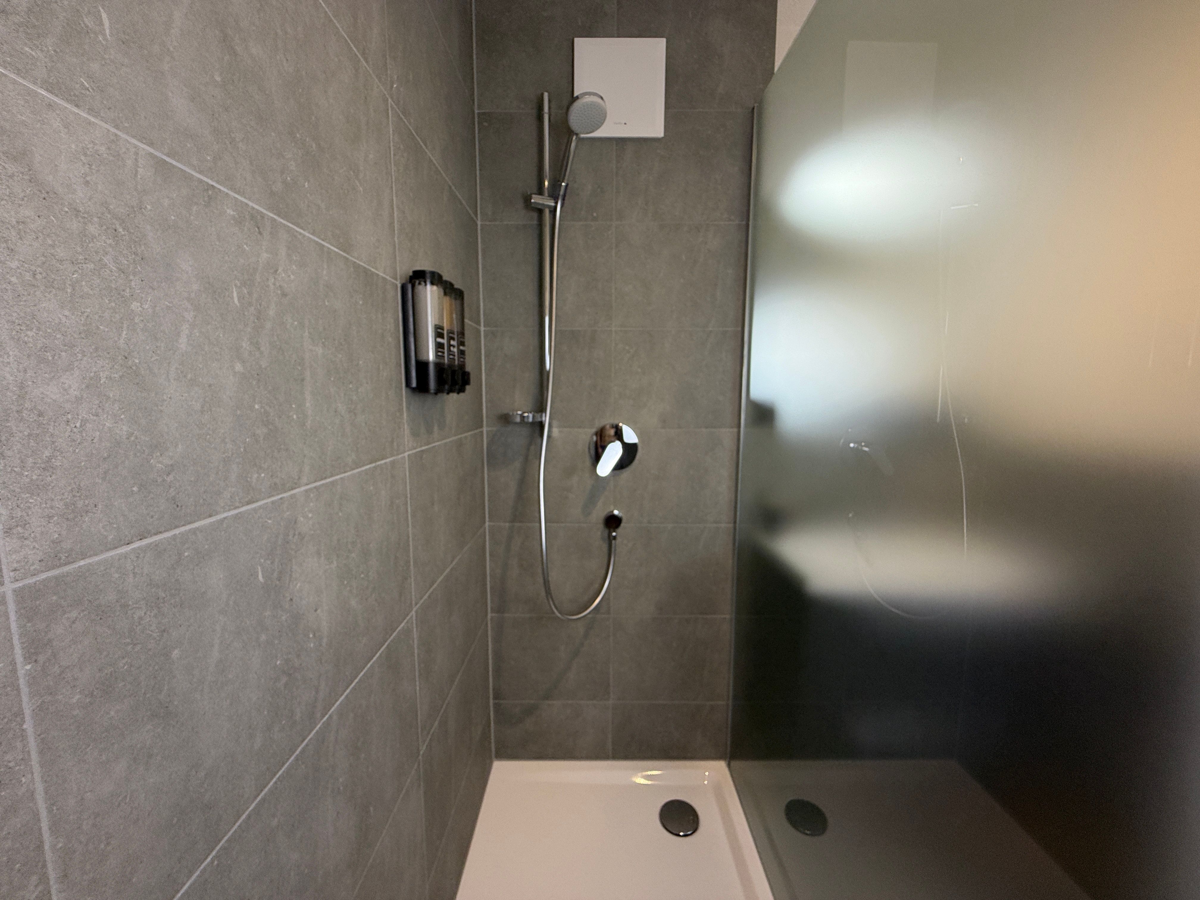 Napa Night – Bright 3-Room Apartment, 81 Sqm, Balcony - 11