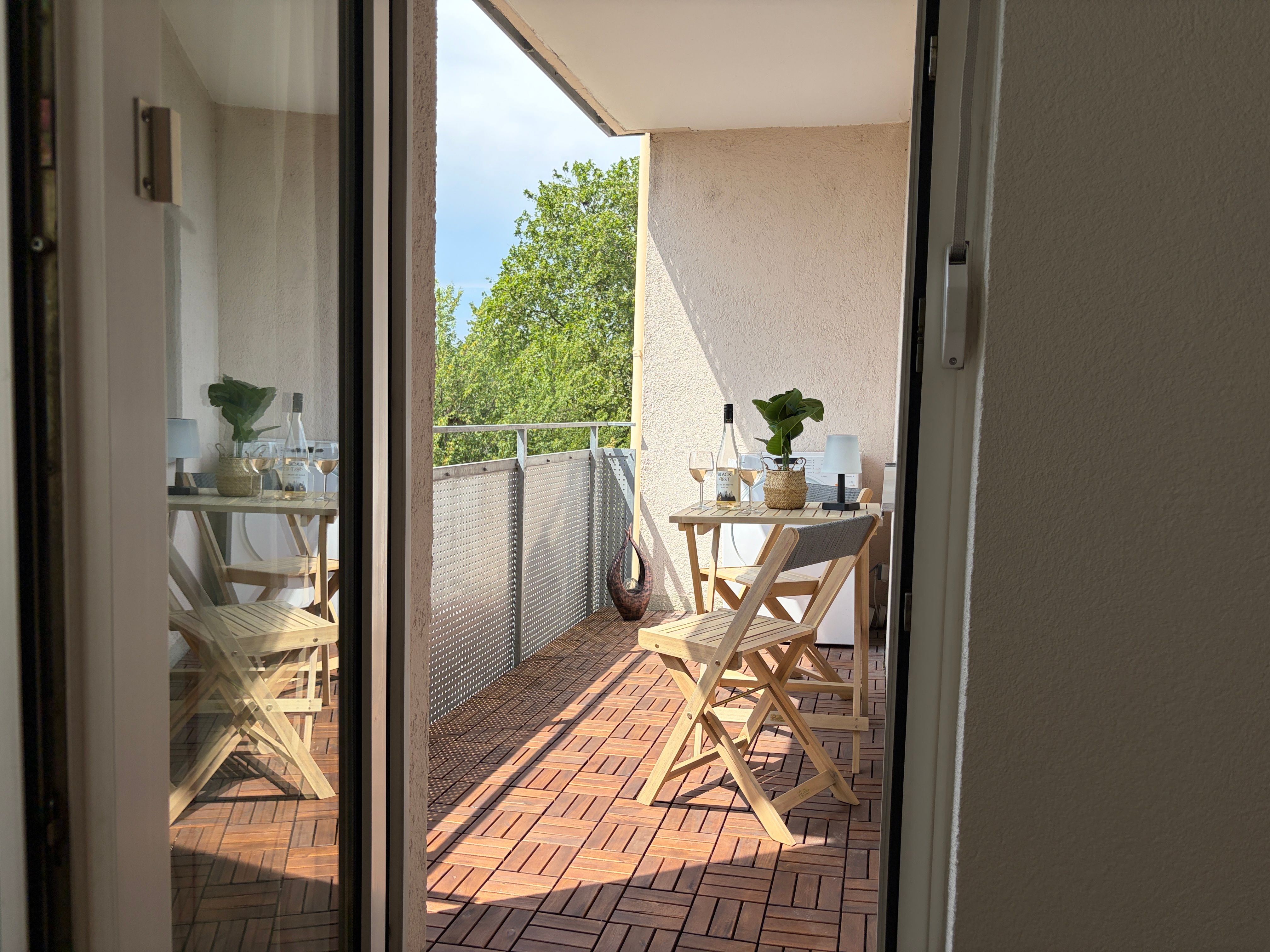 Napa Night – Bright 3-Room Apartment, 81 Sqm, Balcony - 27