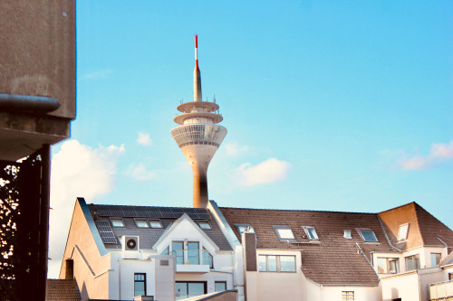 Stylish, Bright and Modern Apartment in Prime location Loretto straße Unterbilk with Rheinturm view - Gallery - 16