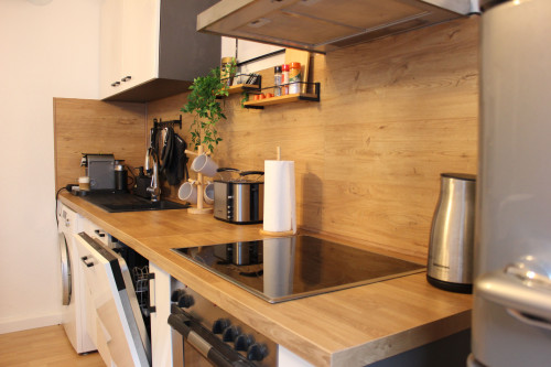 Stylish, Bright and Modern Apartment in Prime location Loretto straße Unterbilk with Rheinturm view - Gallery - 6