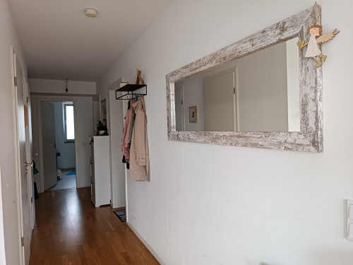 Bright apartment in NB near the airport and the A3 highway; about 15 minutes by public transit to CGN Central Station (flexible from Jan 27) - Gallery - 9