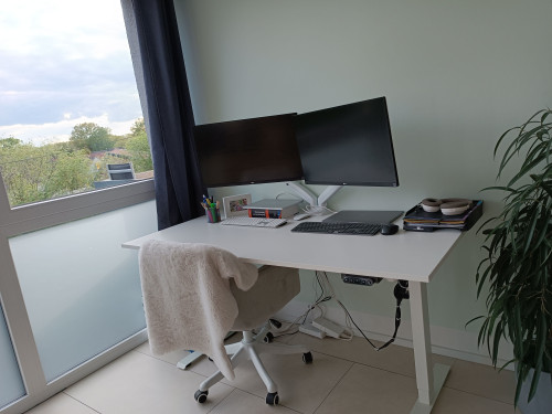 Bright apartment in NB near the airport and the A3 highway; about 15 minutes by public transit to CGN Central Station (flexible from Jan 27) - Gallery - 10