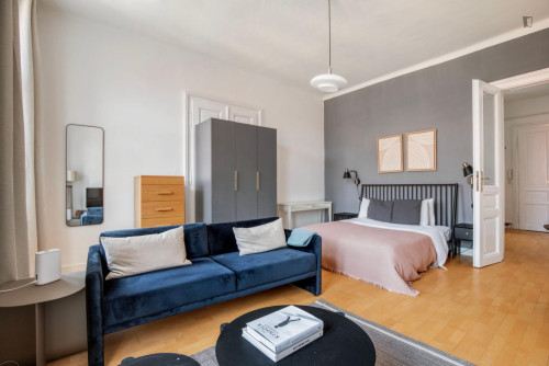 Alluring studio in Landstraße